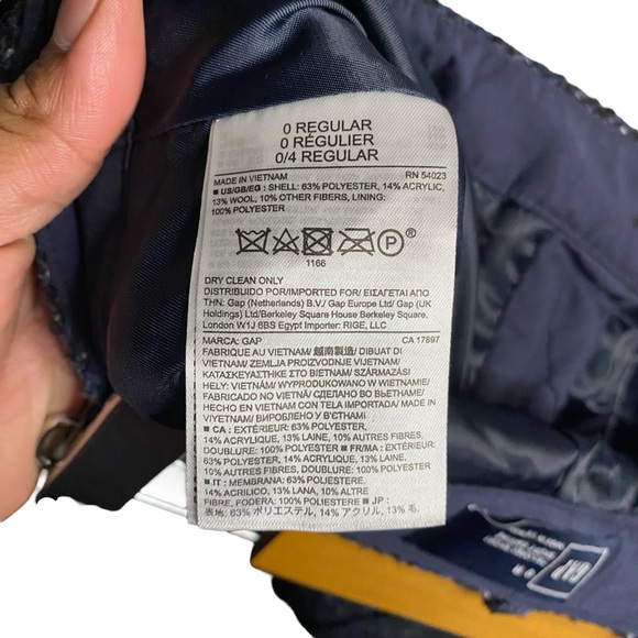 Gap Women's Navy Blizzard Tailored Wool Knit Short - Picture 4 of 6